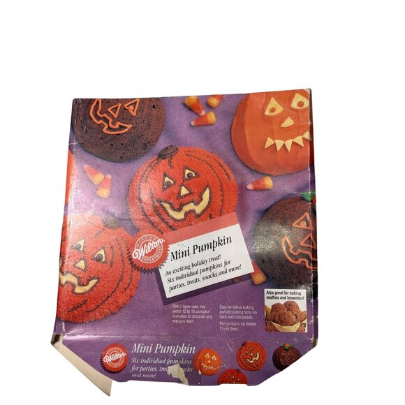 Wilton 1983 Mini Pumpkin Cake Pan 6-Cavity Halloween Baking Mold Vintage Aluminu - Picture 5 of 7